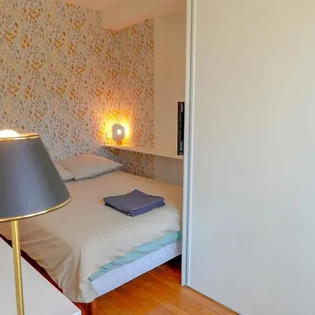 Sunny Studio@paris Center 아파트